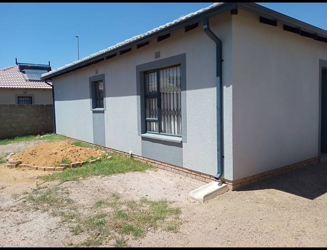 3 BEDROOM FREEHOLD FOR SALE IN NEW MODDER